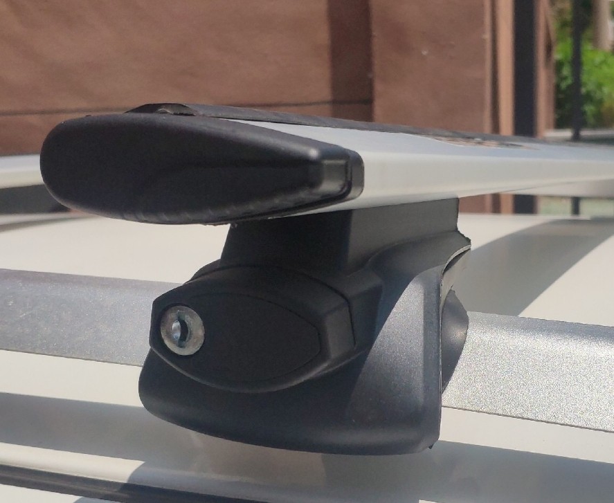 Base clamp for the platform